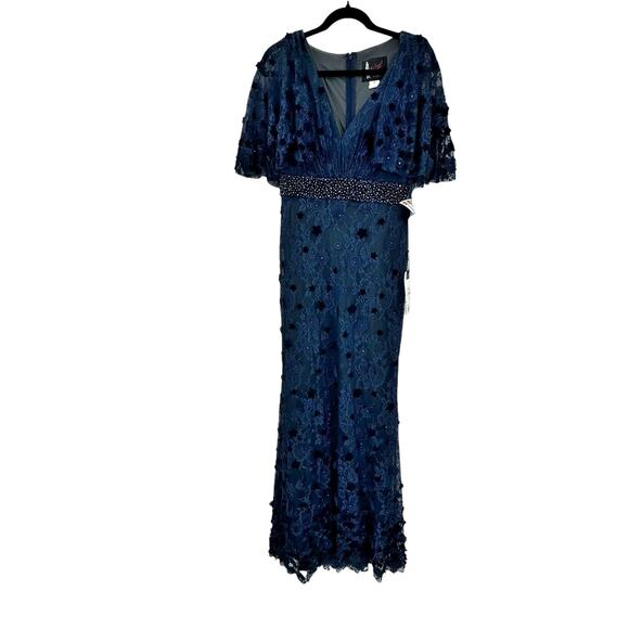 Mac Duggal 67712 Midnight Floral Appliqué Flutter Sleeve Lace Gown Size 10 NWT - Picture 3 of 12